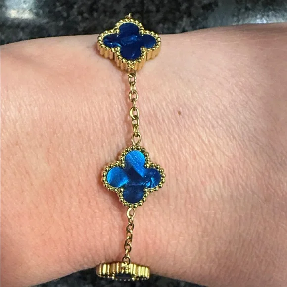 Elegant Gold and Royal Blue Clover Stainless Steel Fashion Bracelet - Picture 8 of 8
